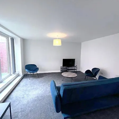 Free Parking - Stunning 2-Br Near Salford Royal Apartment Manchester Exterior photo