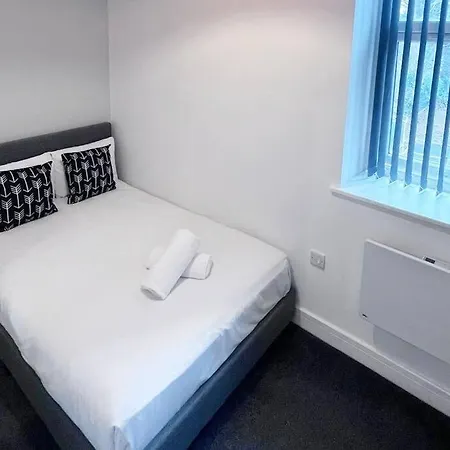 Free Parking - Stunning 2-Br Near Salford Royal Apartment Manchester Exterior photo