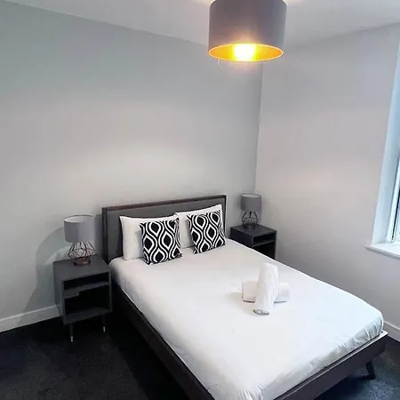 Free Parking - Stunning 2-Br Near Salford Royal Apartment Manchester Exterior photo